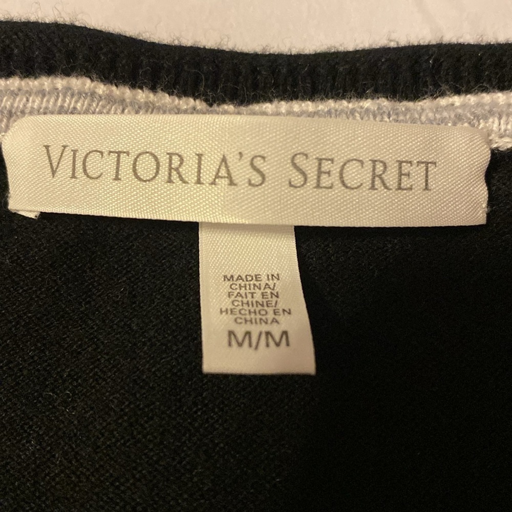 Victoria Secret Black Vneck Sweater Size Medium VGUC - Picture 3 of 8